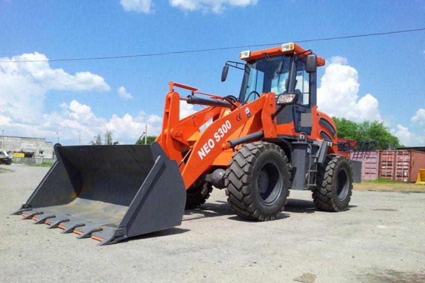 Фронтальный погрузчик Нео 300