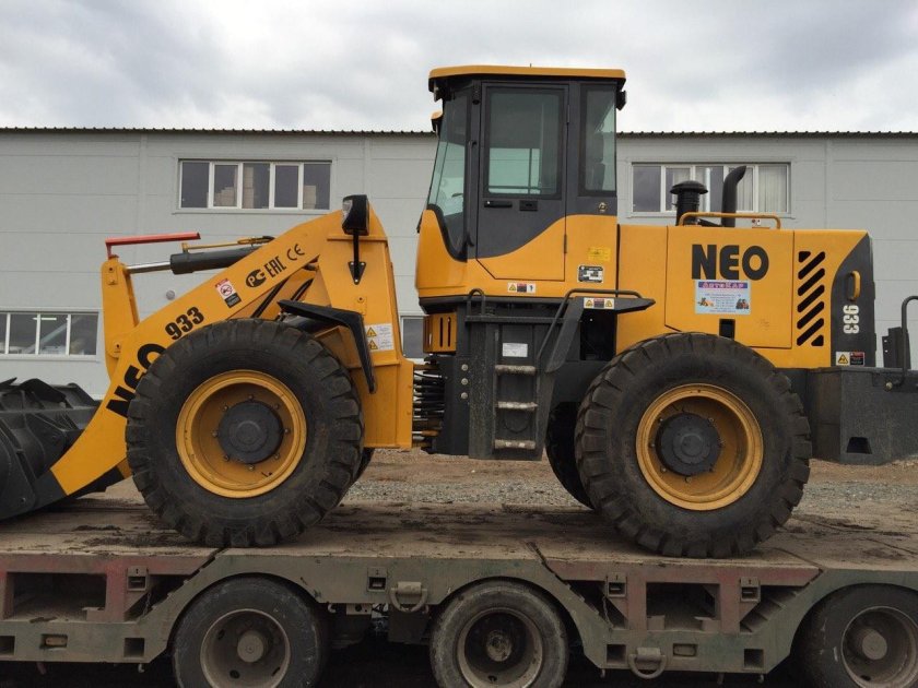 Фронтальный погрузчик Neo