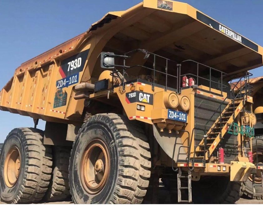 Caterpillar 793 самосвал