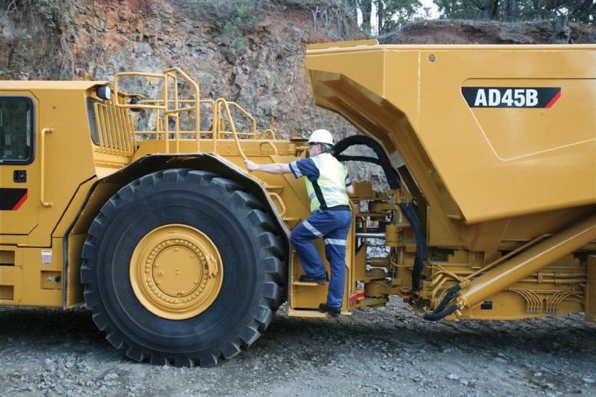 Caterpillar ad45b