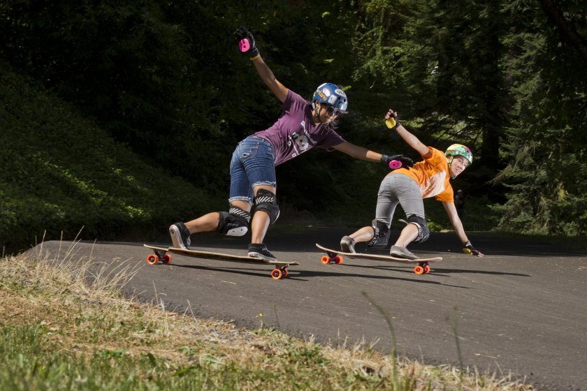 Катание на лонгборде