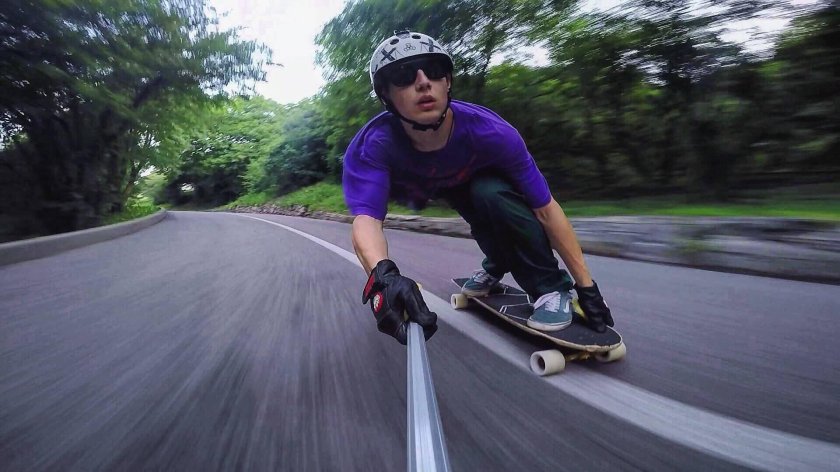 Даунхилл стойка лонгборд