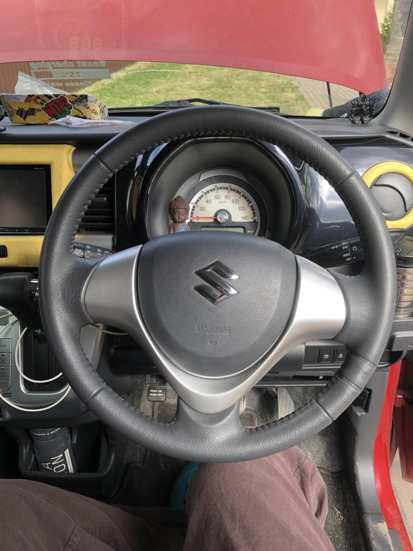 Машина Сузуки салон руль