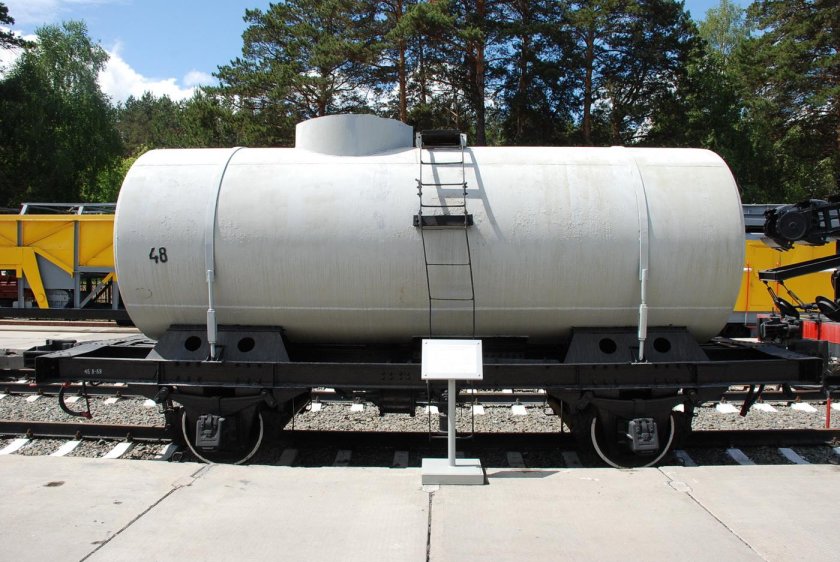 Цистерна двухосная Железнодорожная