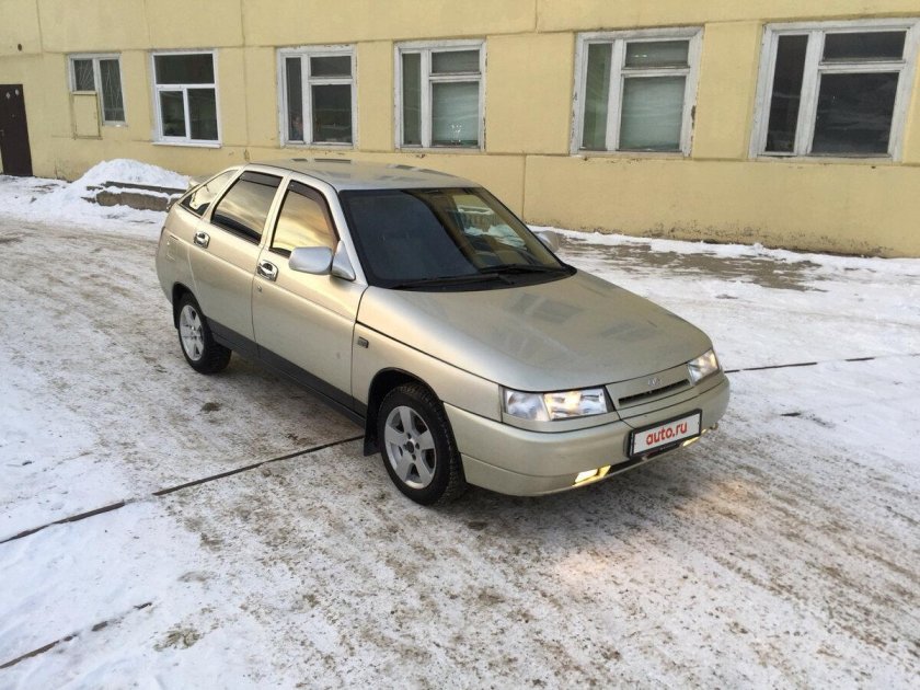 Серебристо бежевый ваз 2112 2007