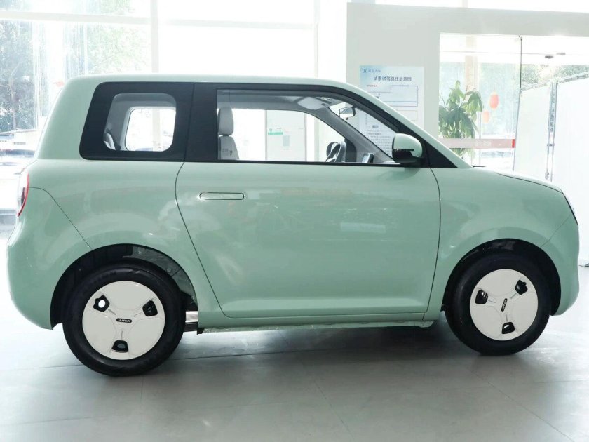 Китайская электромобиль