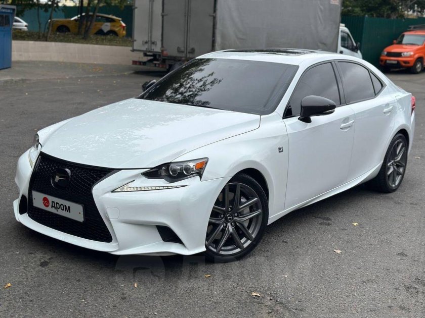 Lexus is 250 2014