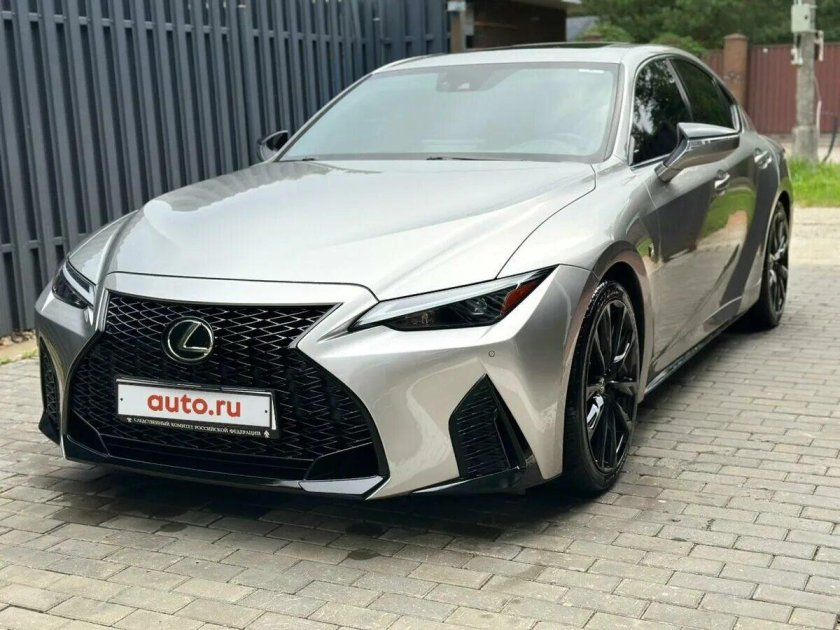 Lexus is 350 2021