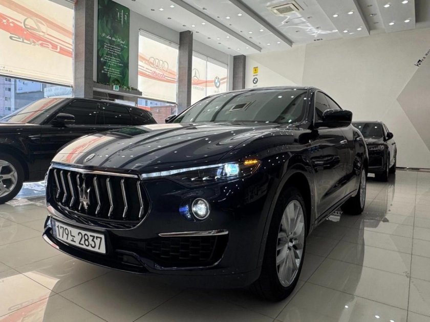 Мазерати леванта