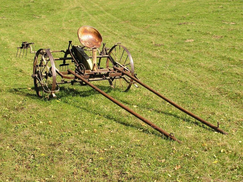 Конная жатка лобогрейка