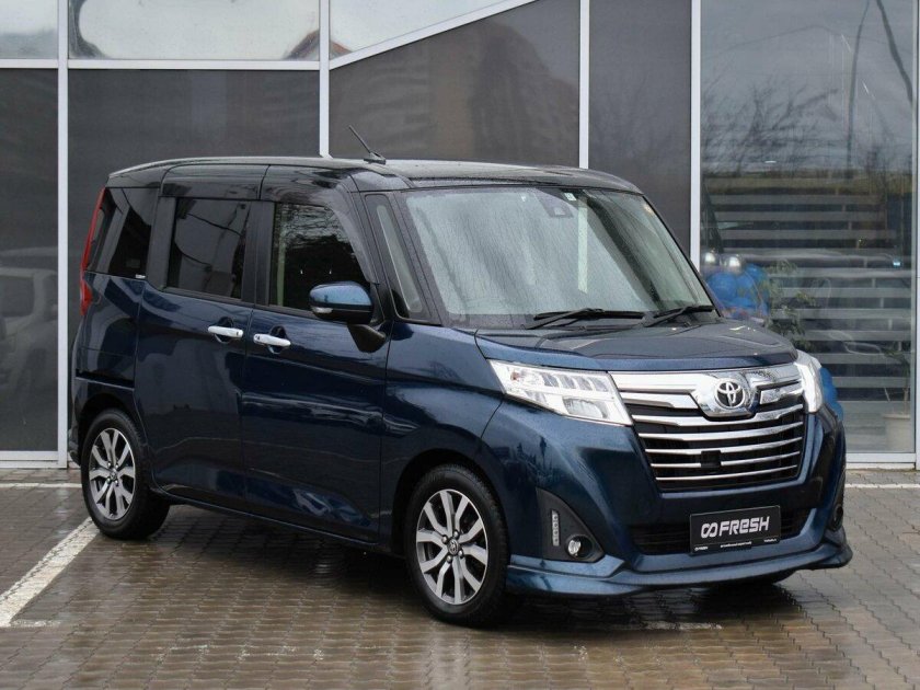 Toyota roomy 2018 серая