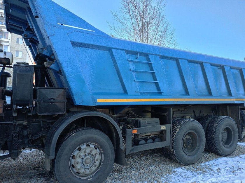 Самосвал камаз