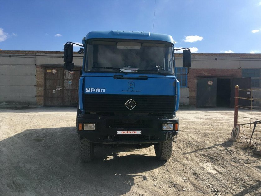 Седельный тягач урал 63704к-0111е5