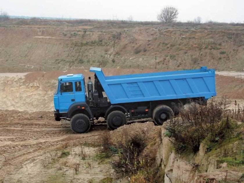 Самосвал Урал 583109