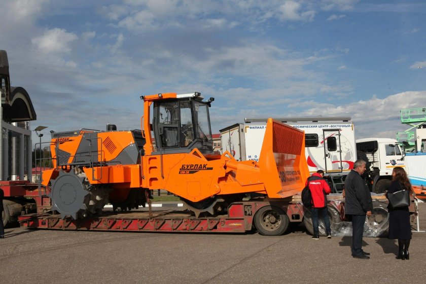 Компактор Бурлак um-38