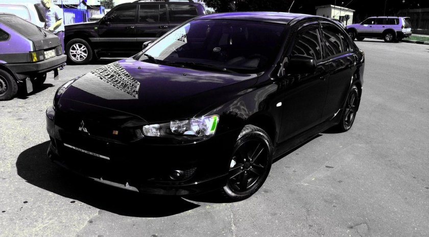 Митсубиши Лансер 10 черный