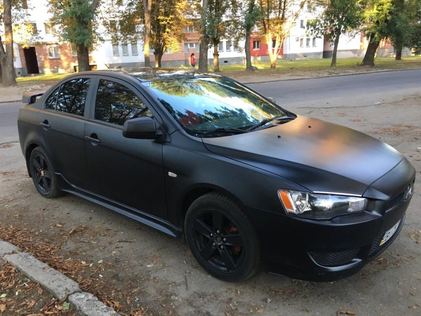 Митсубиси Лансер 10 черный