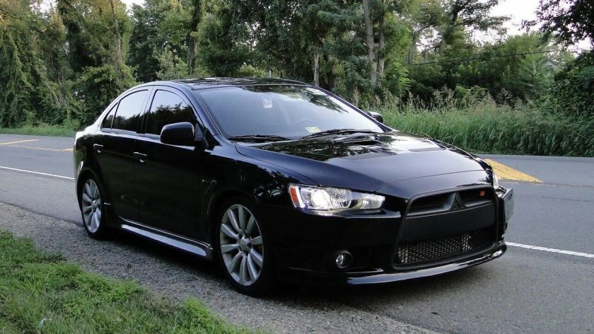 Митсубиси Лансер 10