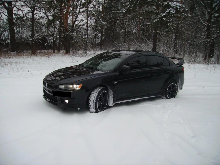 Митсубиси Лансер 10 черный