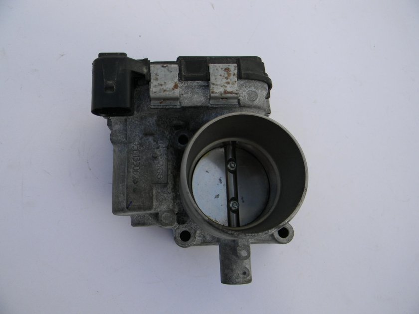Дроссельная заслонка Шкода Йети 1.2