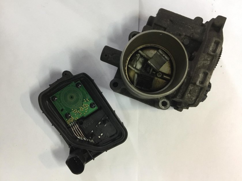 Дроссельная заслонка Шкода Рапид 1.4