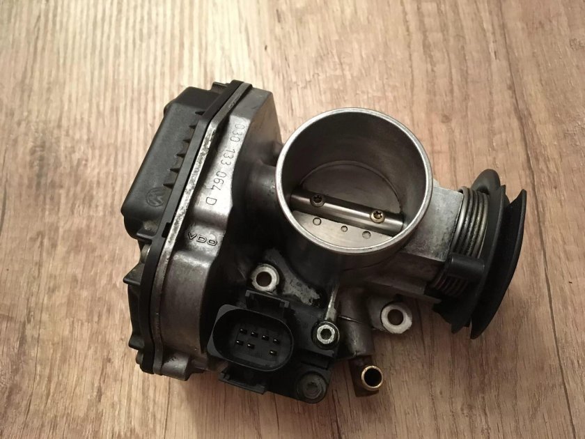 Дроссельная заслонка Шкода Октавия