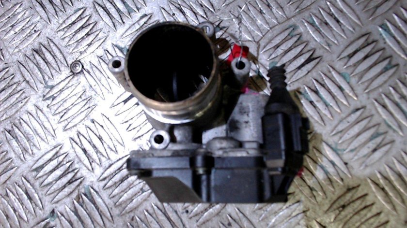 Skoda Yeti дроссельная заслонка