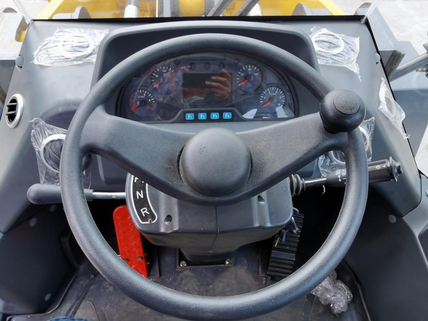 Погрузчик Шантуй 55