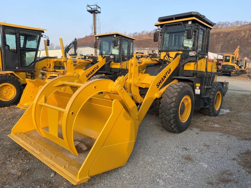 Фронтальный погрузчик Shantui