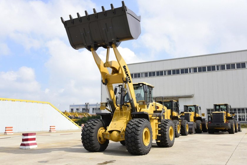 Гусеничный фронтальный погрузчик Shantui