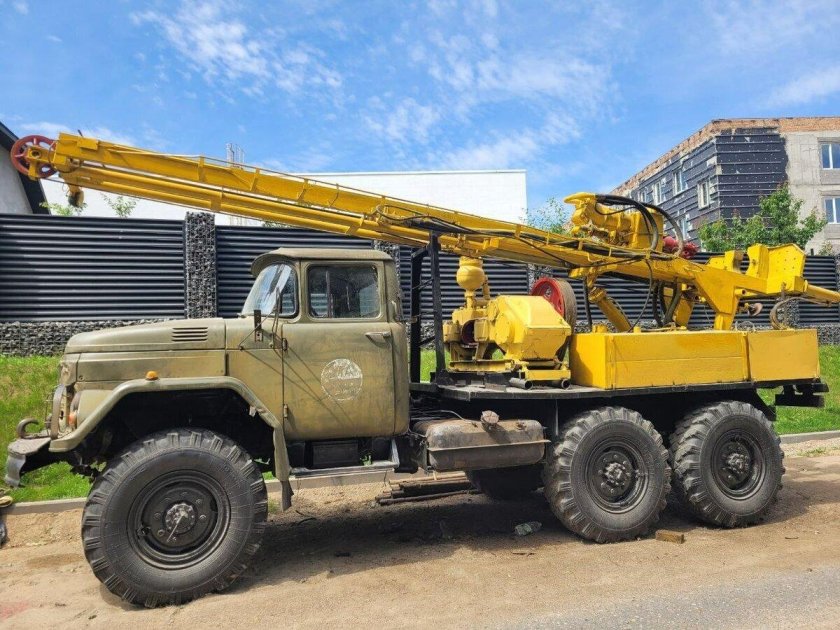 ЗИЛ буровая