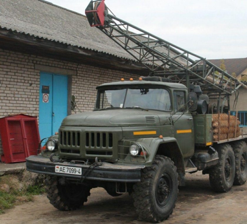 Буровая ЗИЛ 131 УГБ