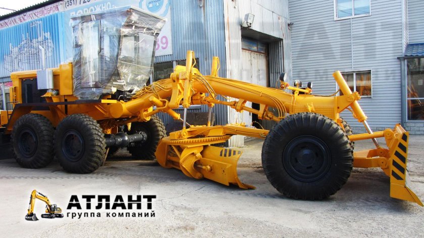 Автогрейдер ЧСДМ ДЗ-98в