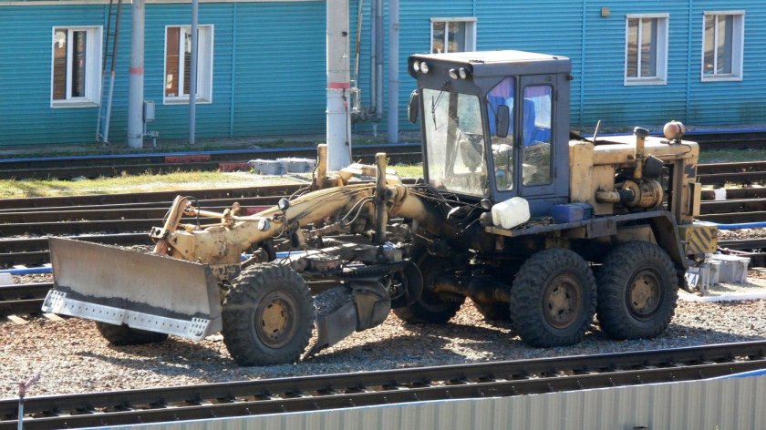 Грейдер а-120