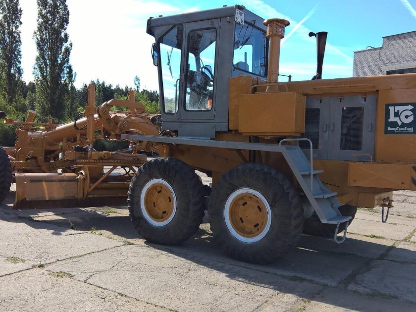 Автогрейдер гс 14 02