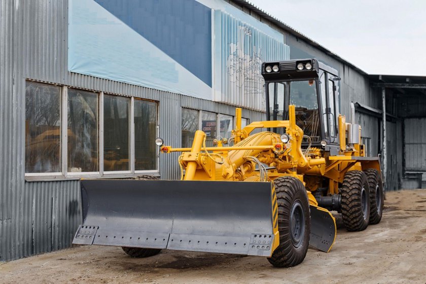 Грейдер ДЗ 98 новый