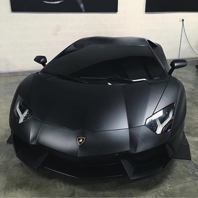 Lamborghini Aventador черный матовый
