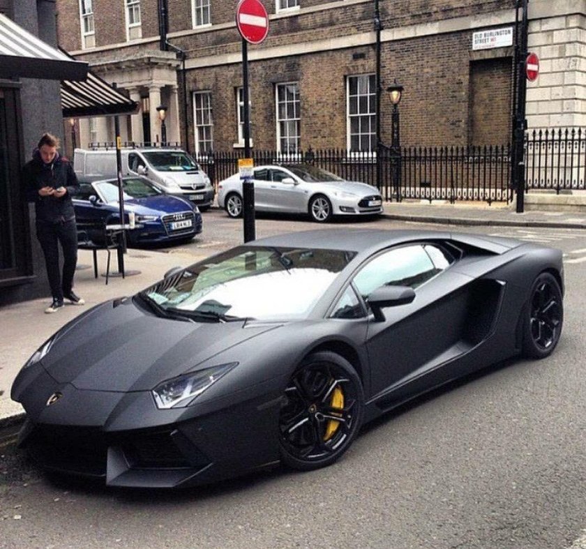 Lamborghini Aventador lp700-4 черная матовая