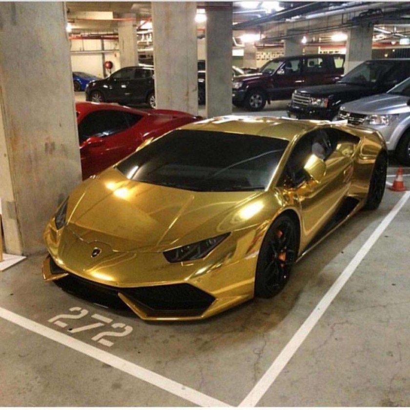 Ламборджини Хуракан золотой