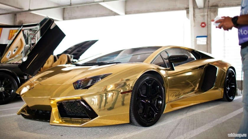 Lamborghini Aventador lp700-4 Золотая