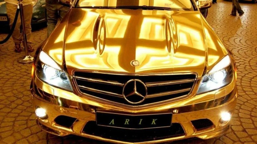 Золотистый Мерседес w212