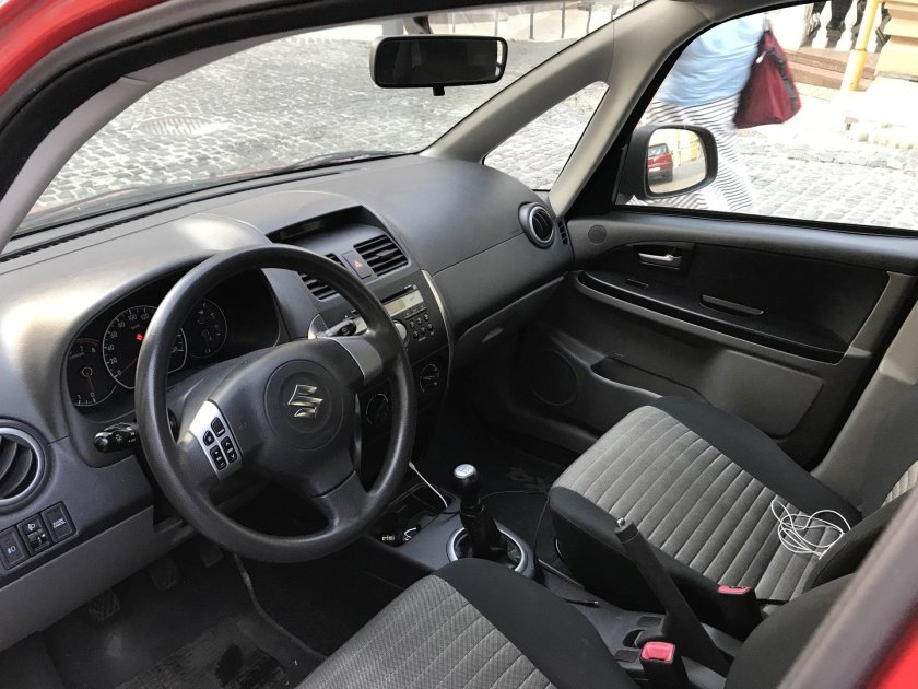 Suzuki sx4 2008 салон