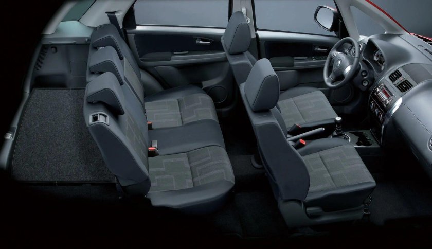 Suzuki sx4 седан салон