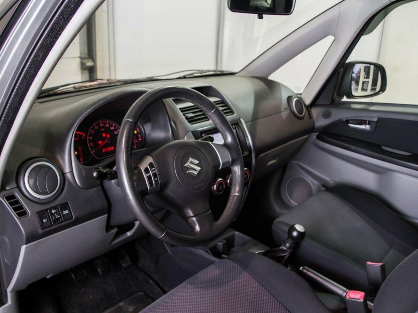 Сузуки sx4 2007 салон