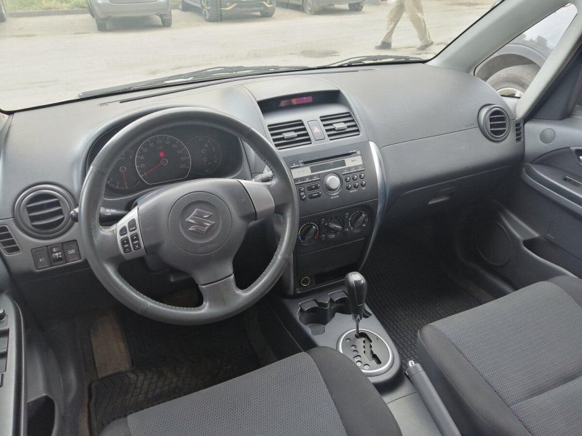 Suzuki sx4 2012 салон