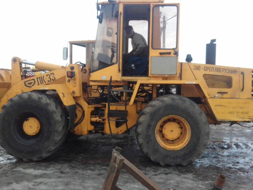 Погрузчик фронтальный ПК 33.01.01