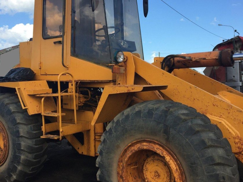 Фронтальный погрузчик ПК 27