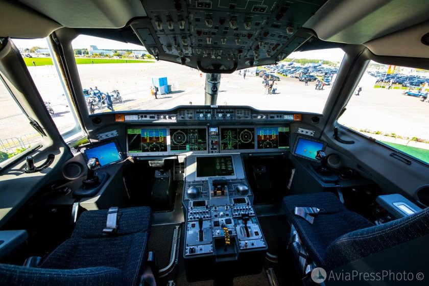 МС-21 кабина