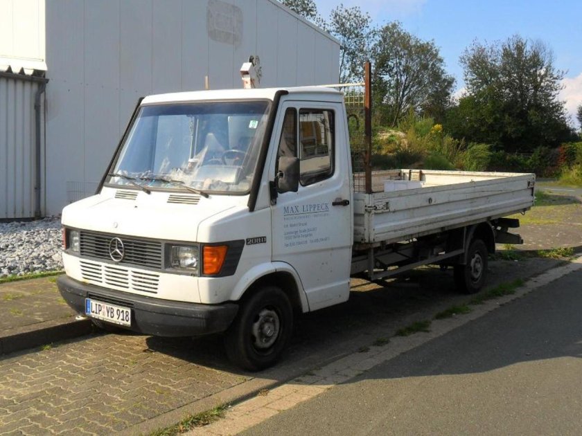 Мерседес 709