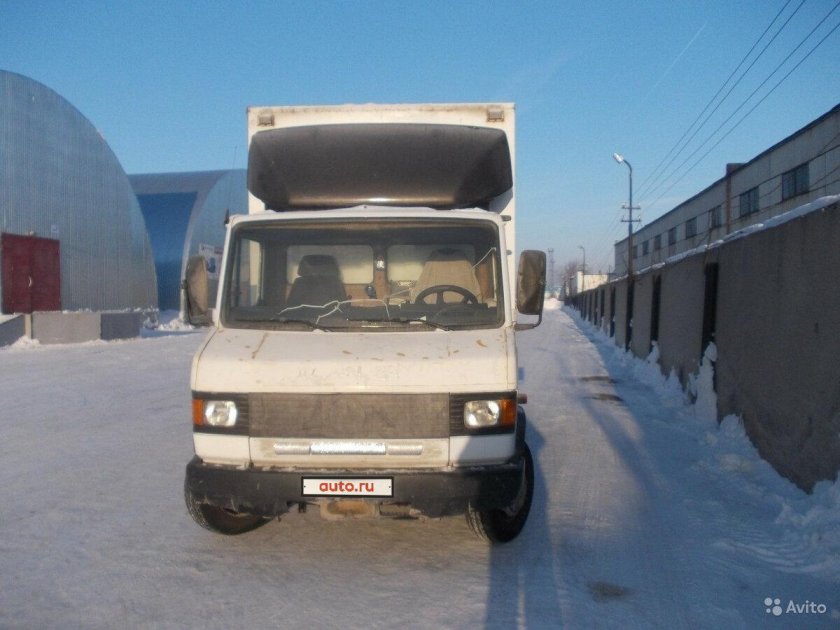 Mercedes-Benz 709d, 1990